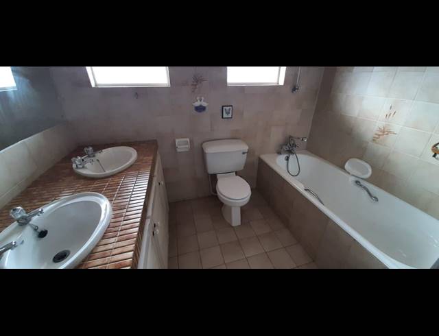 2 BEDROOM FLAT RENTED IN MORNINGSIDE